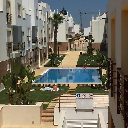 Prestige For - Apartamento Cabanas Com Piscina Exterior *