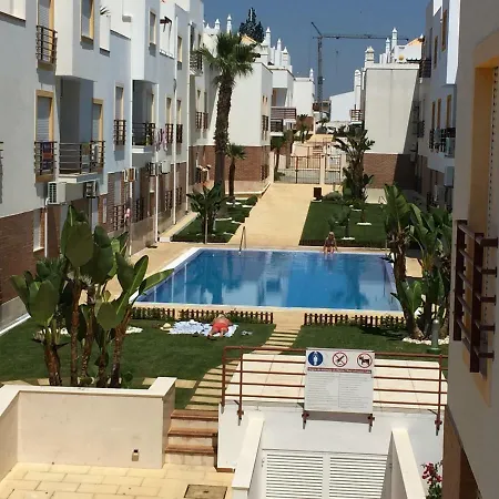 Prestige For - Apartamento Cabanas Com Piscina Exterior Apartament *